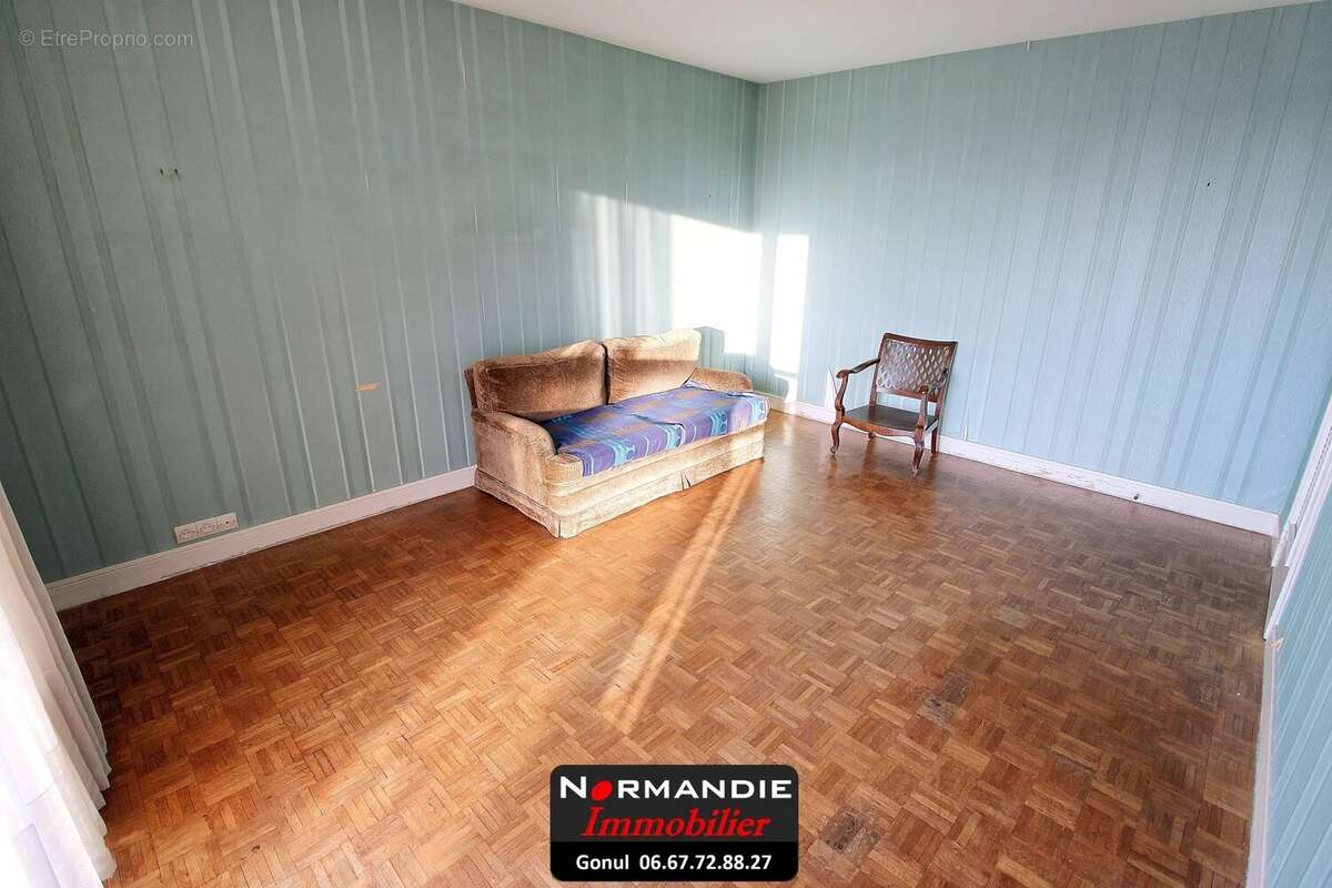 Appartement à SAINT-ETIENNE-DU-ROUVRAY