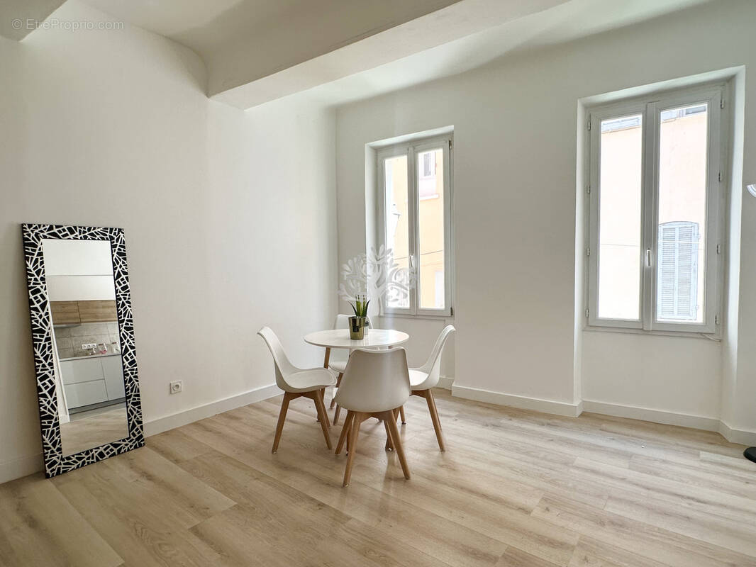 Appartement à SANARY-SUR-MER
