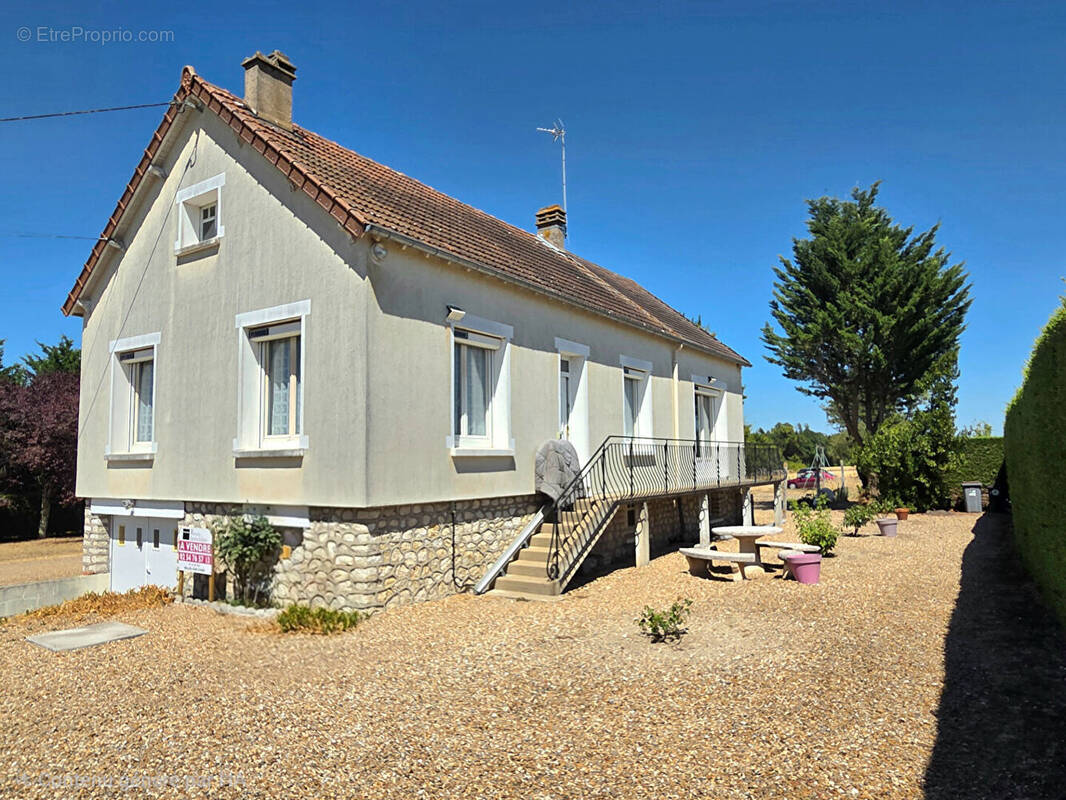 Maison à SELLES-SUR-CHER