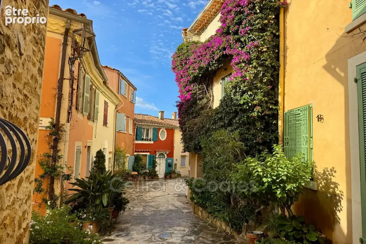 Maison à BORMES-LES-MIMOSAS