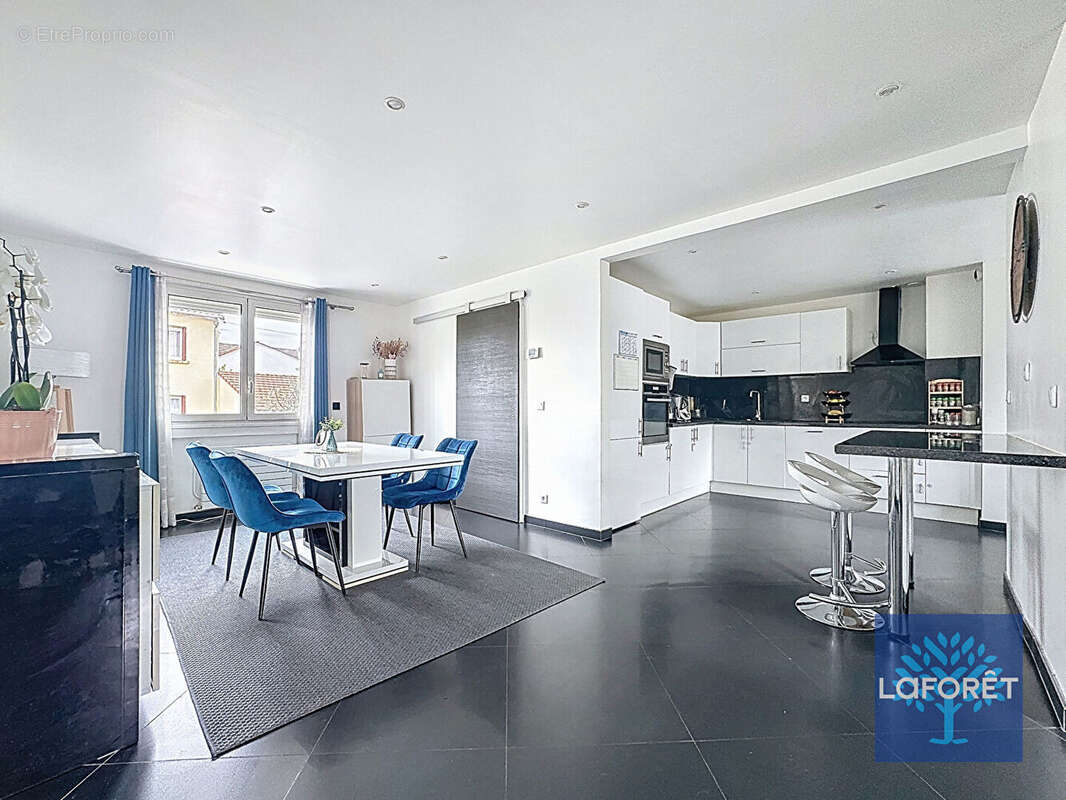 Maison à CHILLY-MAZARIN