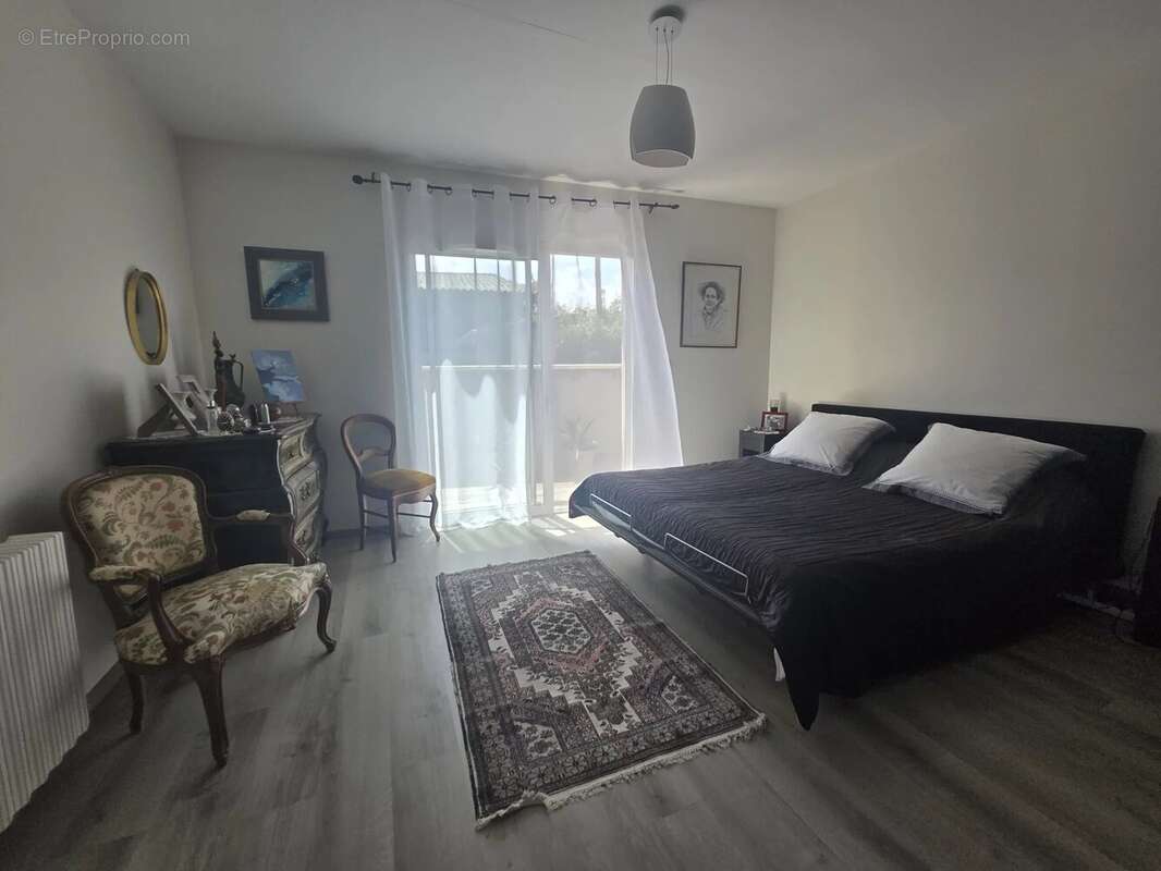 Maison 182 m² à Teuillac  - photo 9