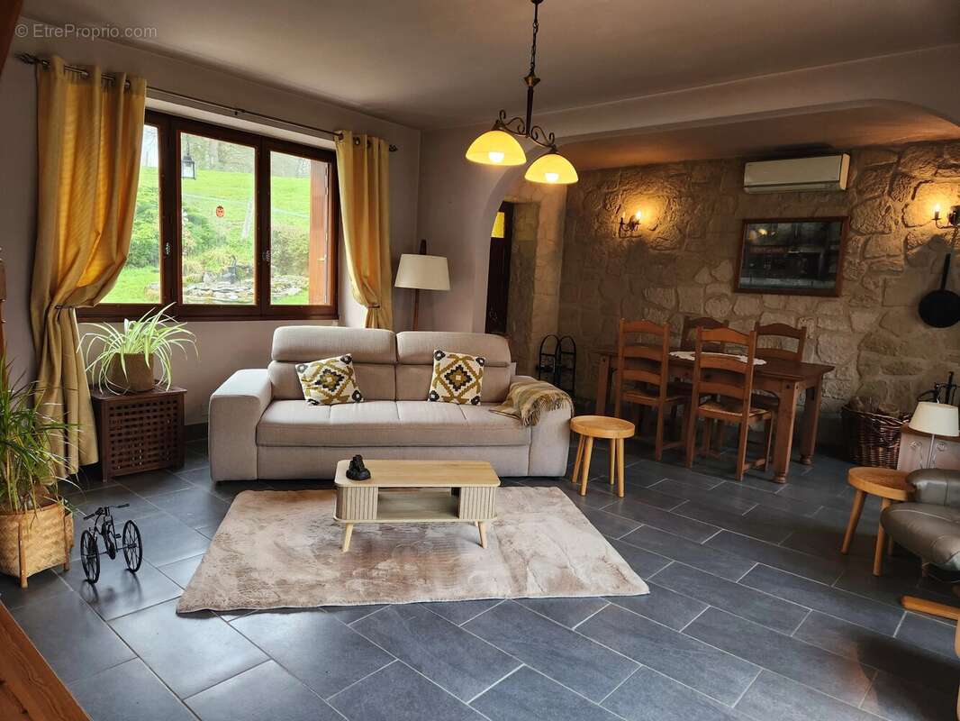 Maison à ORADOUR-SAINT-GENEST