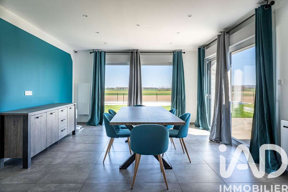 Photo 4 - Maison à MONTESCOURT-LIZEROLLES