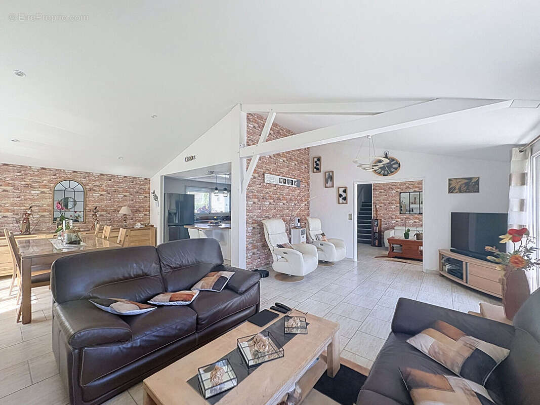 Exclusivité NESTENN Challans - Maison 3 Chambres + bureau avec piscine à CHALLANS - photo 9