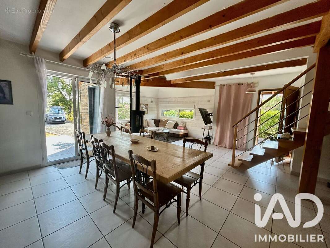 Maison 124 m² à Allonnes  - photo 8