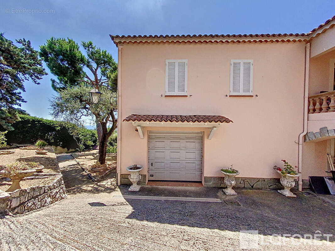 Maison à ROQUEBRUNE-CAP-MARTIN