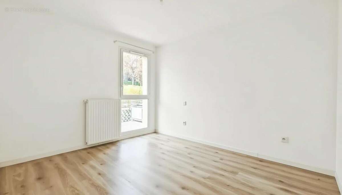 Appartement à BREUILLET