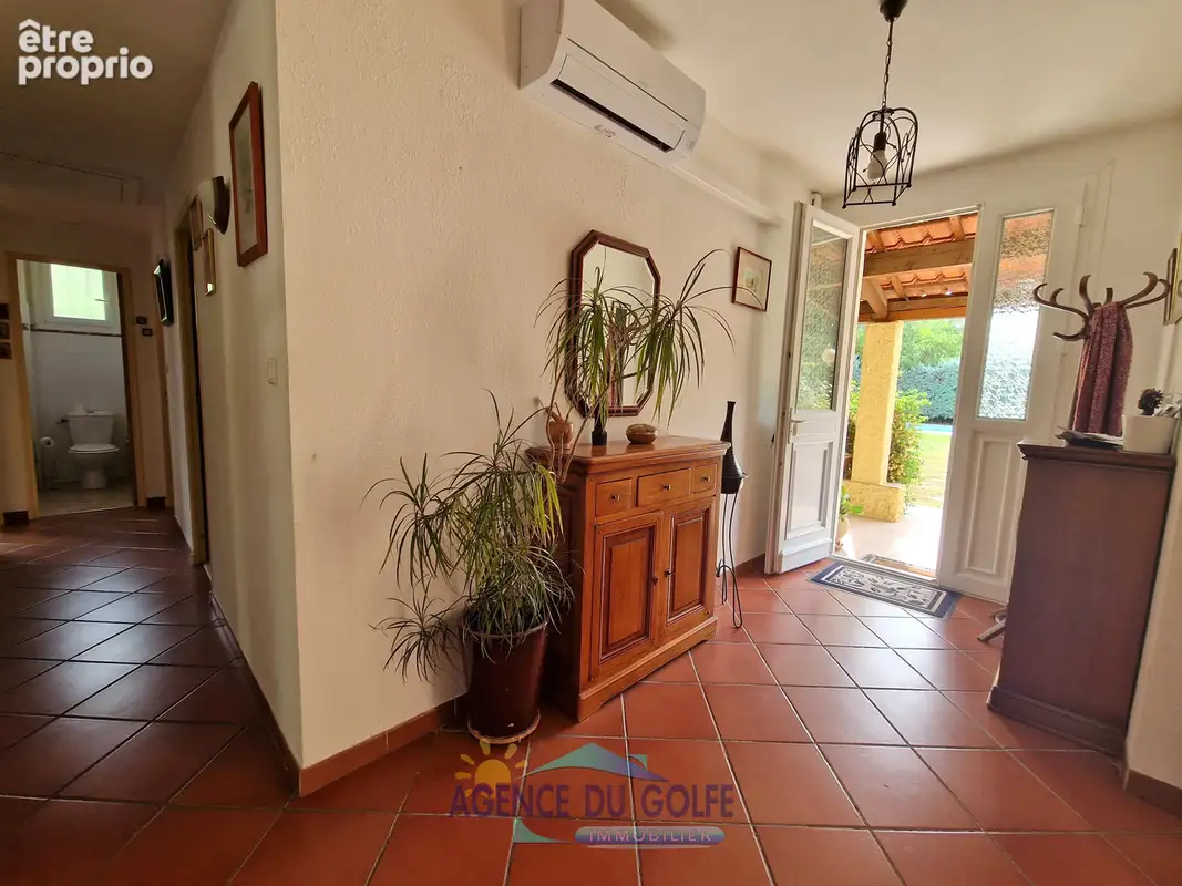 Villa T 6 avec piscine sur 1010 m² de terrain en impasse - photo 6