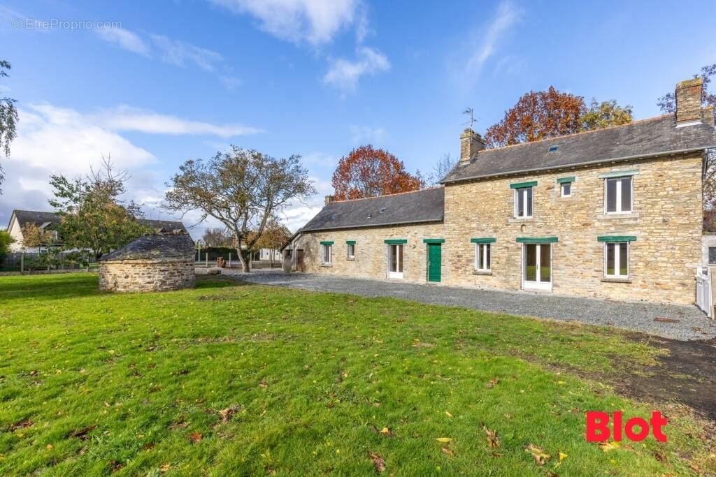 Maison à LA BOUEXIERE