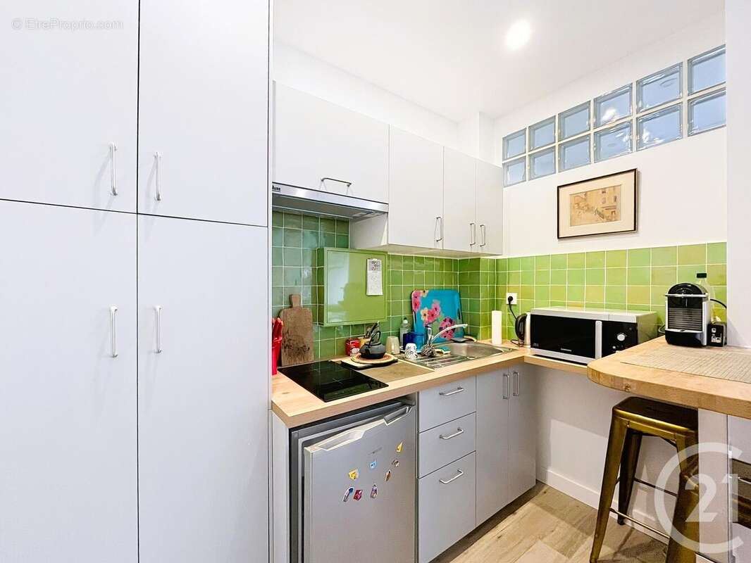 Appartement à PARIS-14E