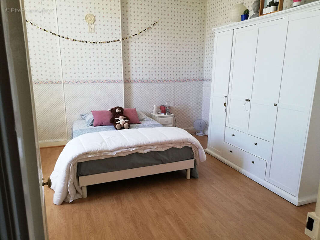 Appartement à MEHUN-SUR-YEVRE