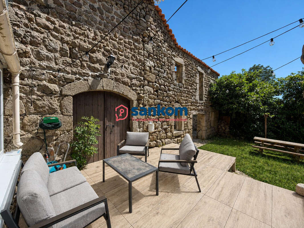 Maison 90 m² à Chomelix  - photo 3