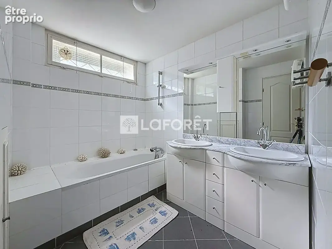 Le Plessis Robinson- Maison 4 pièces136 m2 - photo 11