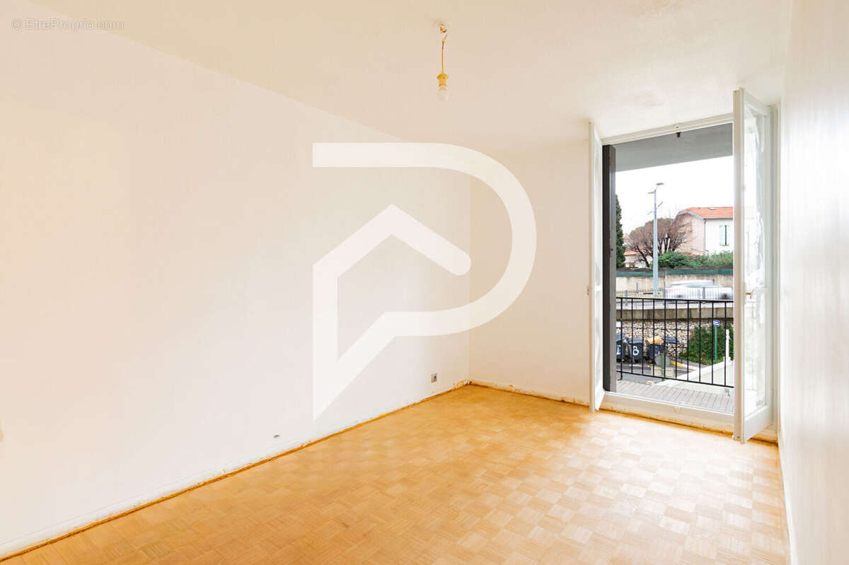 Appartement à MARSEILLE-11E