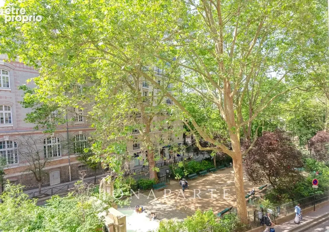 Montmartre - place constantin-pecqueur - photo 4