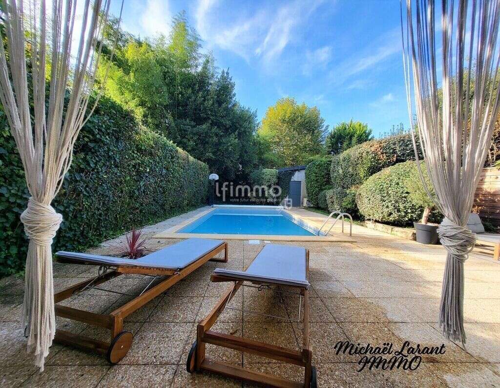 Maison à SAINT-MEDARD-EN-JALLES