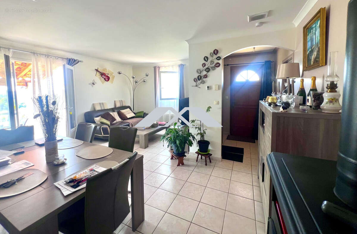 Maison 116 m² à Saint-Ambroix  - photo 3