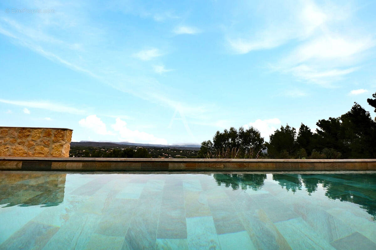 Maison à LA CADIERE-D&#039;AZUR