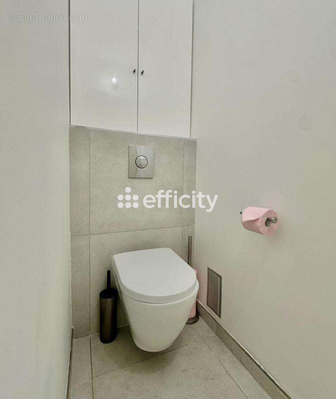 Appartement à VALLAURIS