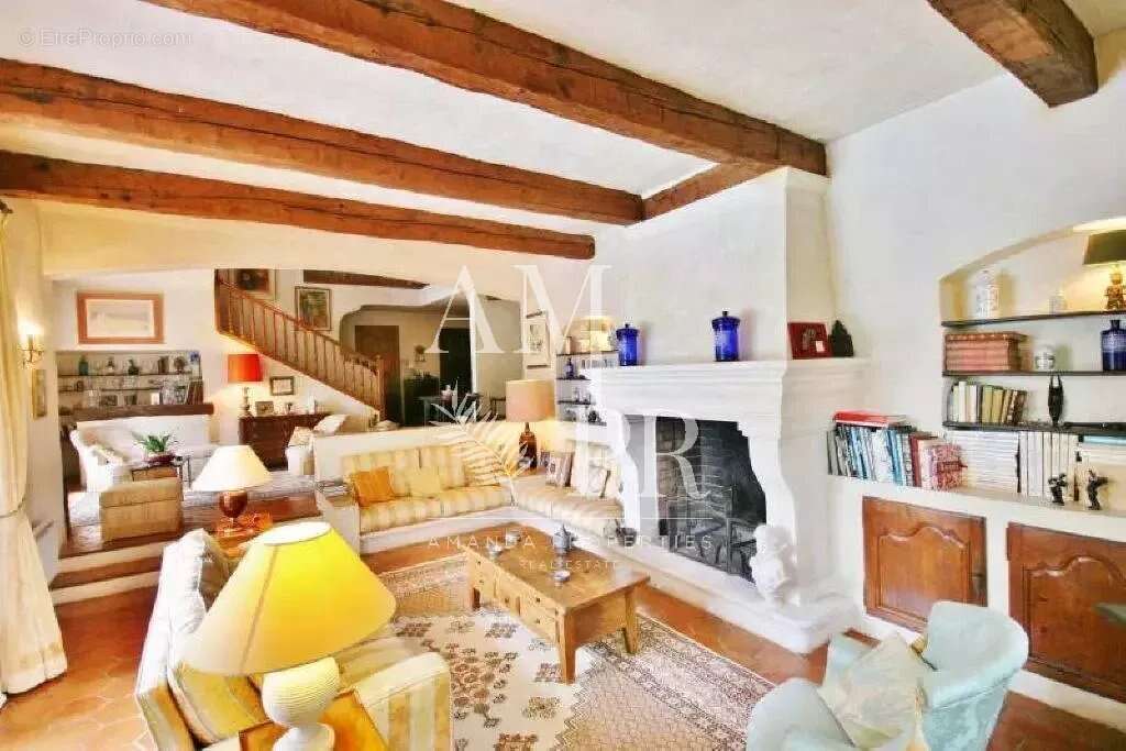 Maison à MOUGINS