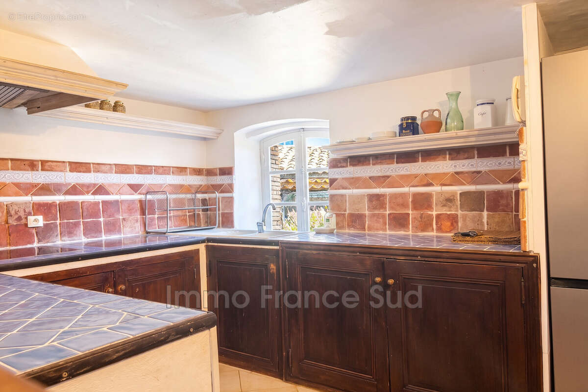 Maison 120 m² à La Garde-Freinet  - photo 9