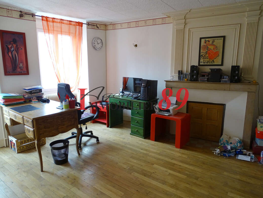 Maison à POINCON-LES-LARREY