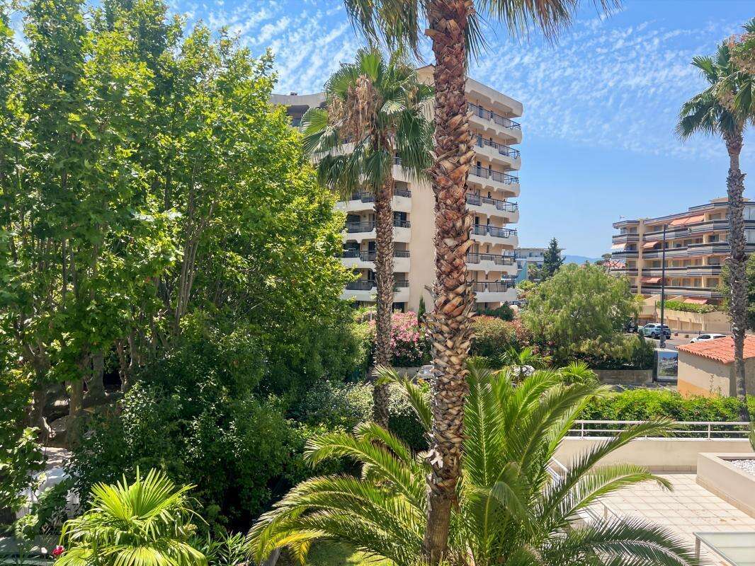 Fréjus Plage : T2 de standing en front de mer avec terrasse et garage - photo 6