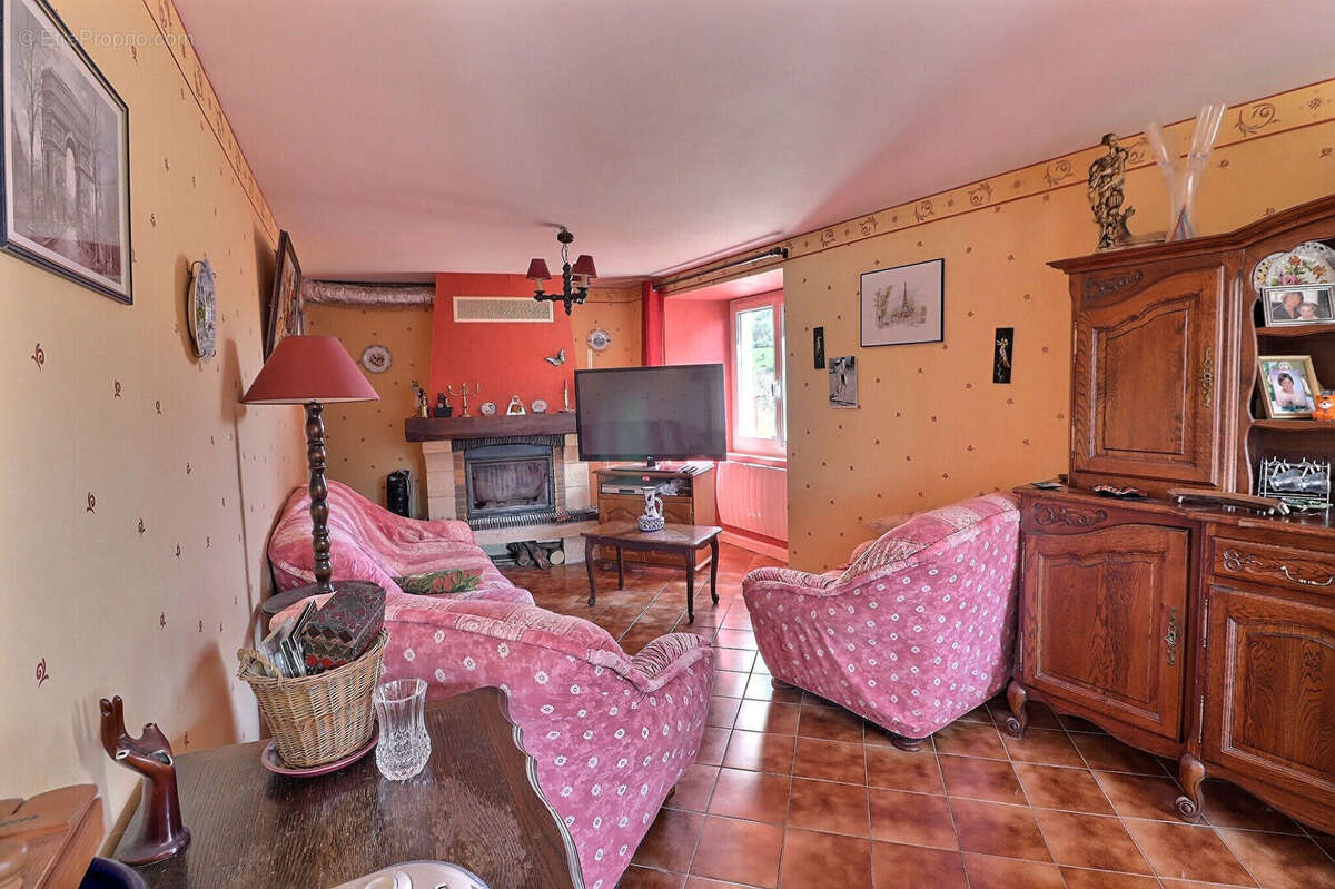 Maison à LISSAC-ET-MOURET