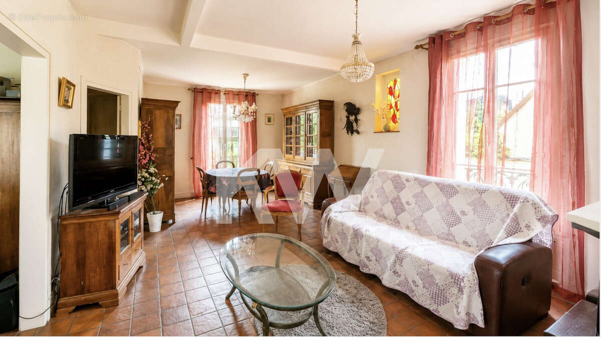 Maison 145 m² à Deuil-La-Barre  - photo 7