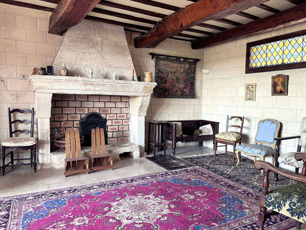 Maison de caractère du XVe siècle 8 pièces 192 m2 avec vue exceptionnelle - photo 12
