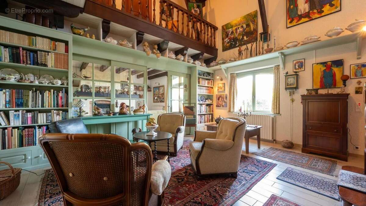 Maison à PUY-L&#039;EVEQUE