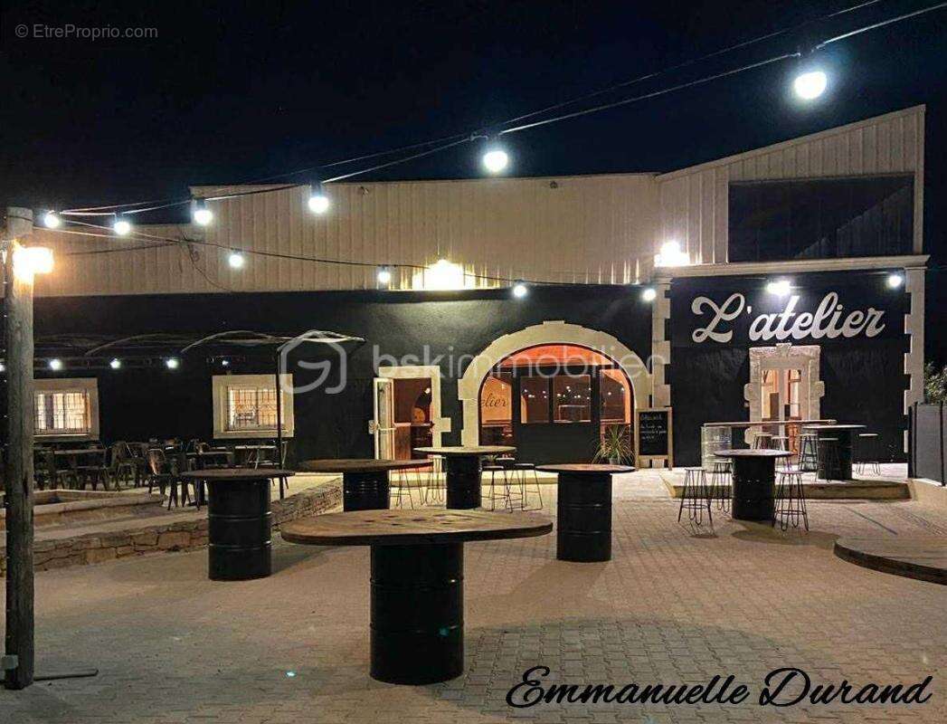 Commerce à SAINT-RESTITUT