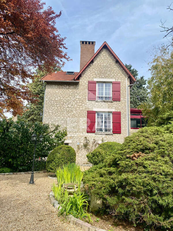 Maison à COURLON-SUR-YONNE