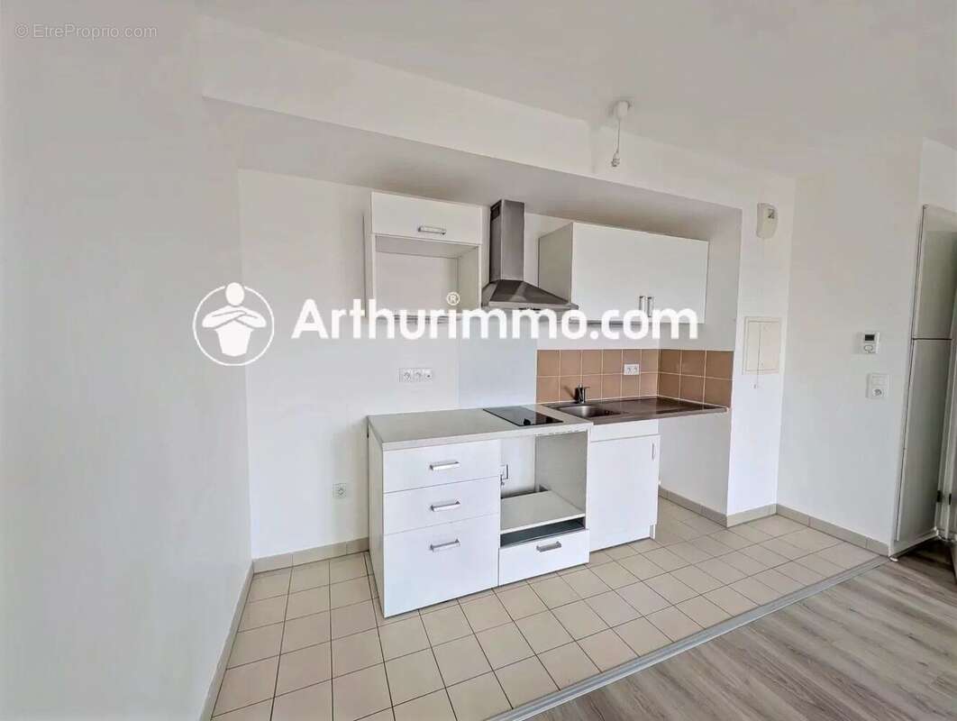 Appartement à VERT-SAINT-DENIS