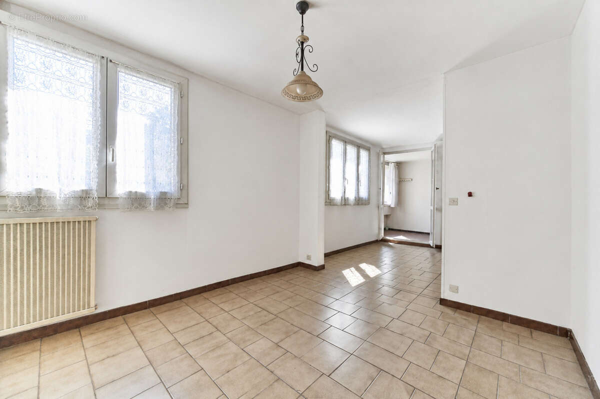 AIX-EN-PROVENCE – PIGONNET – Grand Appartement de 97 m² – 3 chambres - photo 7