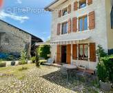 Maison à SAINT-GENIS-POUILLY