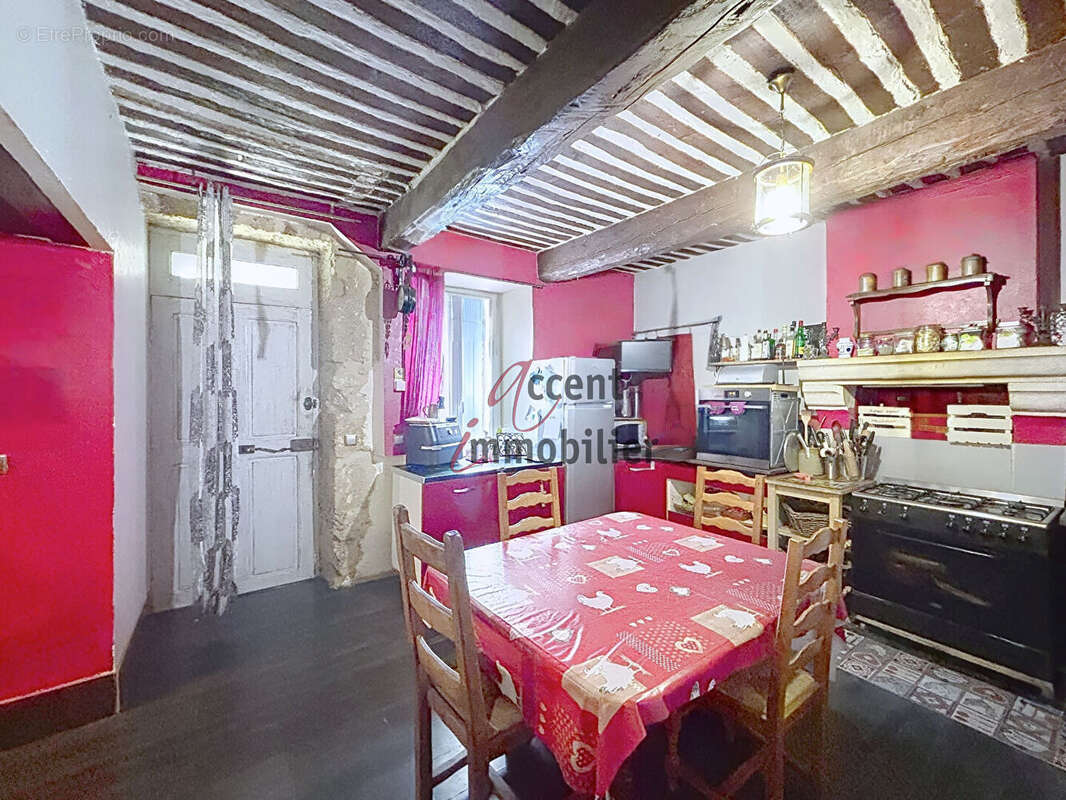 Maison à ROBION