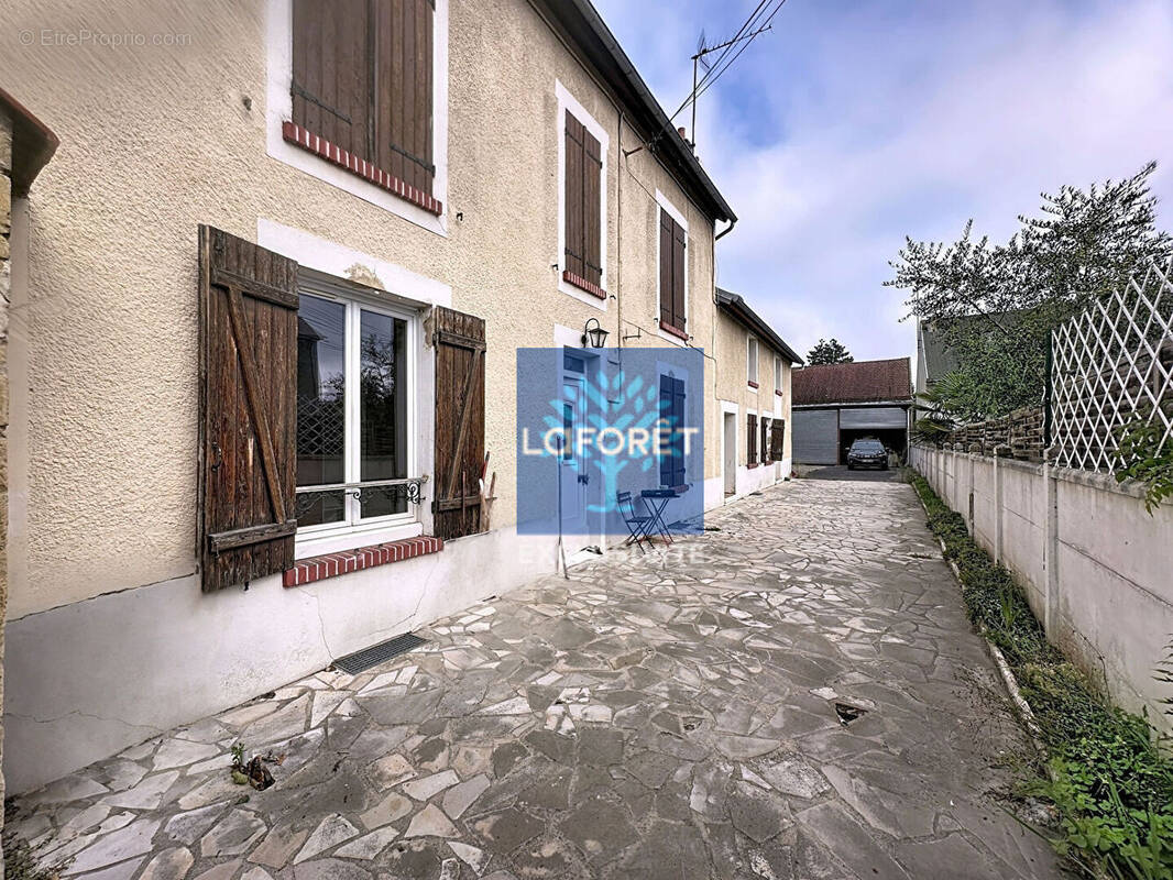 Maison à SAINT-OUEN-L&#039;AUMONE