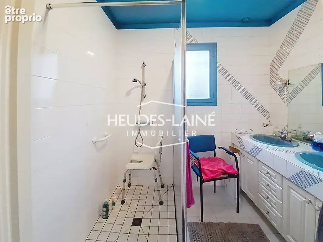 Maison 6 pièces 139 m2 50670  Saint -Laurent-de-Cuves - photo 8
