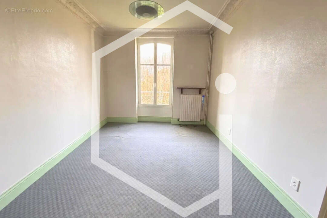 Maison à COSNE-COURS-SUR-LOIRE