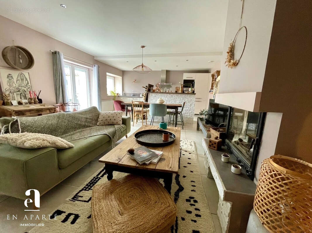 Maison à SOUCIEU-EN-JARREST