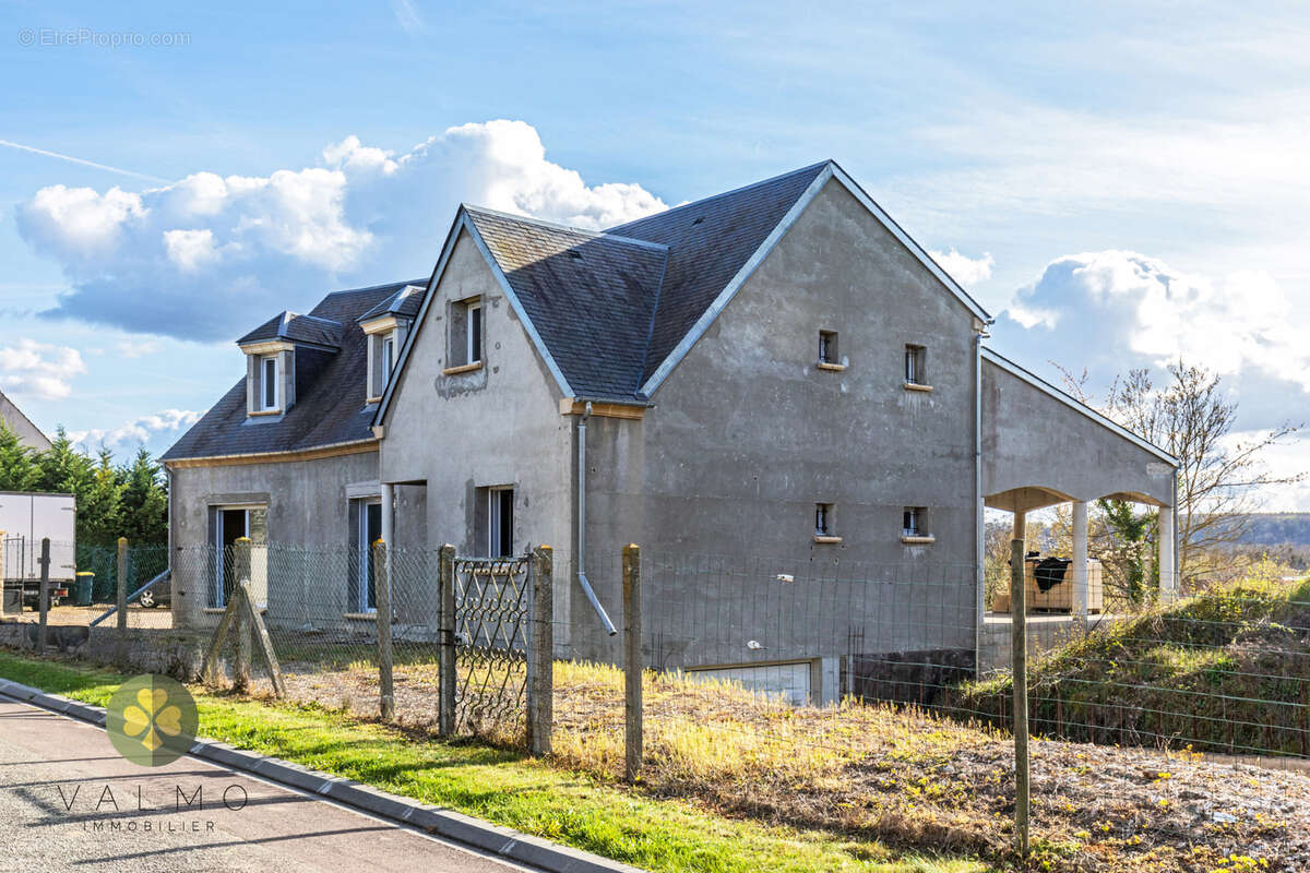 Maison à BUEIL
