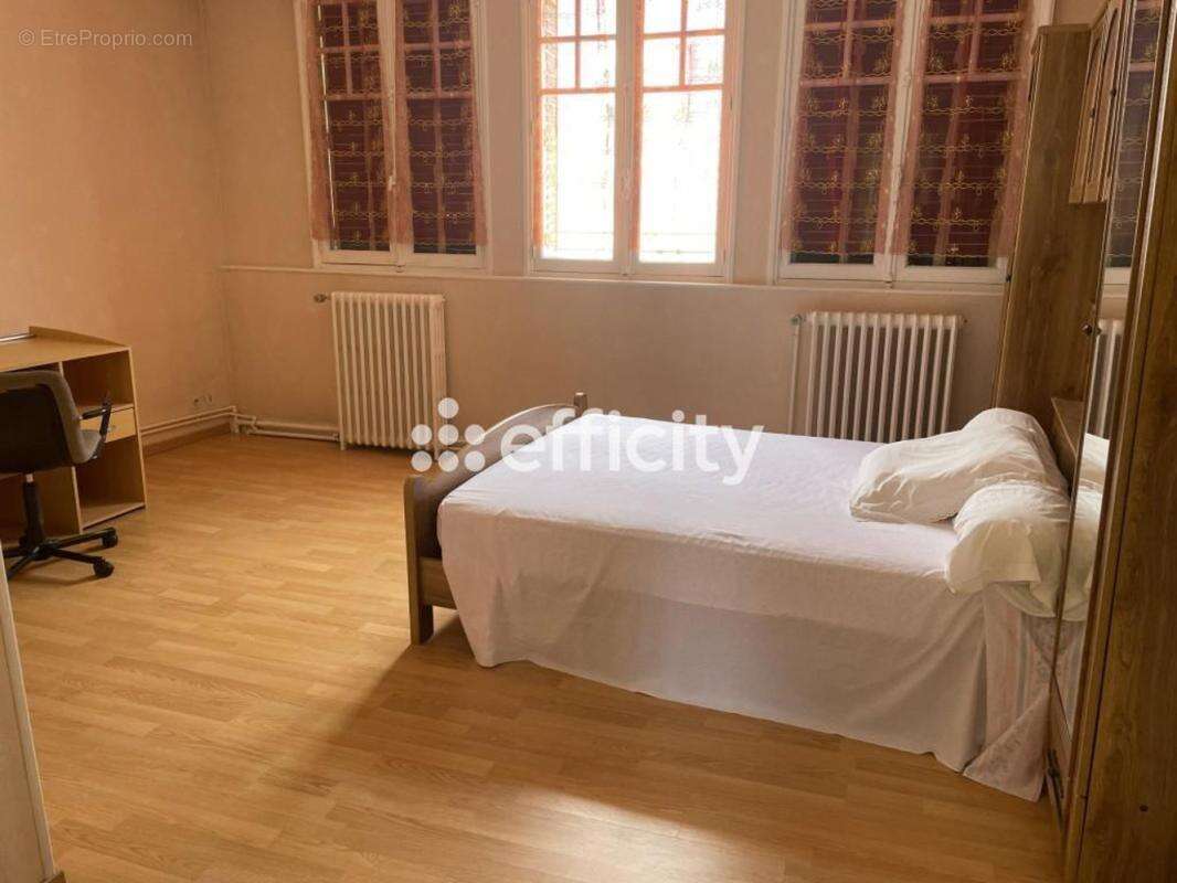 Maison à LA FERTE-BERNARD