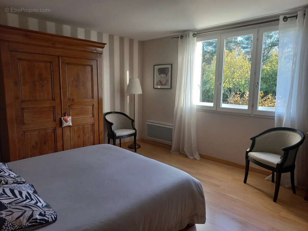 Maison à VOISINS-LE-BRETONNEUX