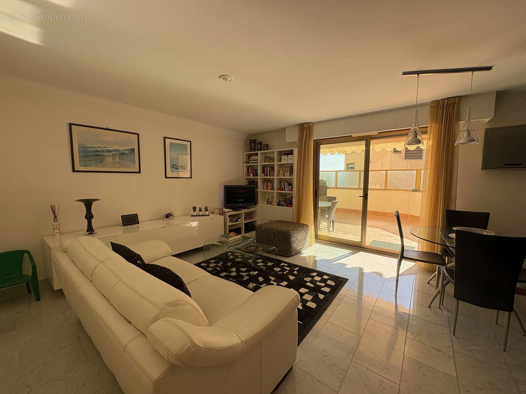 Appartement à CAP-D'AIL