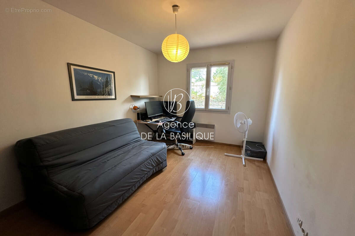 Maison 115 m² à Saint-Maximin-La-Sainte-Baume  - photo 9
