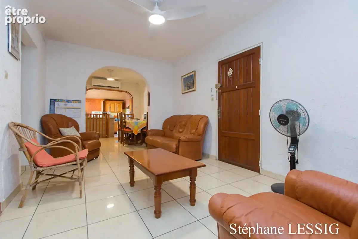 Le port -  location appartement 4 pièces 80 m² avec cour privée et parking - photo 3