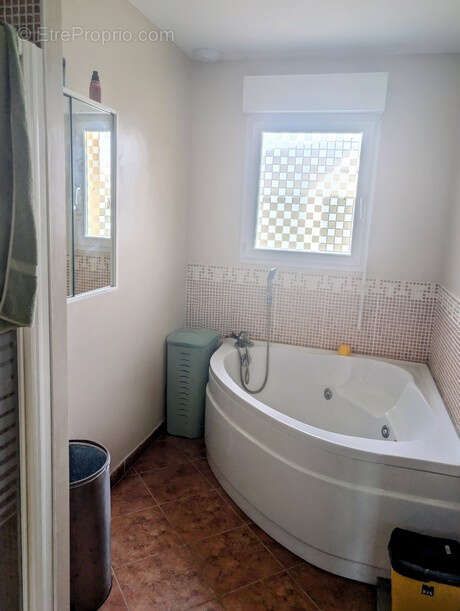 Maison à HORNOY-LE-BOURG