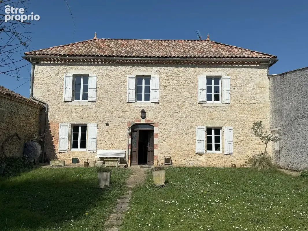 Maison à VALENCE-SUR-BAISE